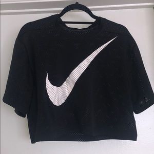 Women’s Nike black mesh dri-fit crop top size L